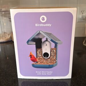 Birdbuddy Smart Bird Feeder with Camera and Solar Roof